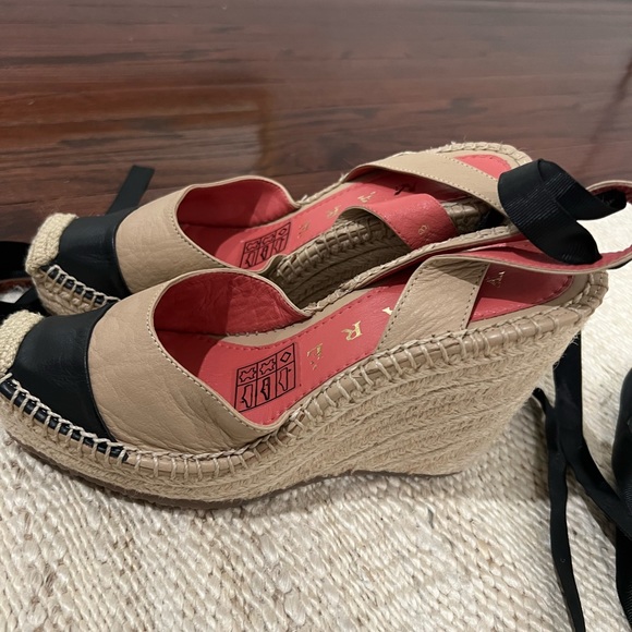 Black and Tan espadrille Wedges brand new never worn size 38 , ankle wrap - Picture 2 of 2